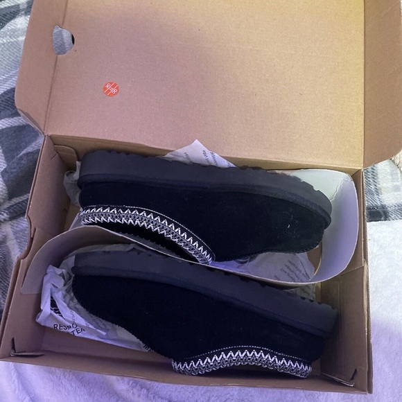 UGG tasman Slippers Black - Picture 4 of 5